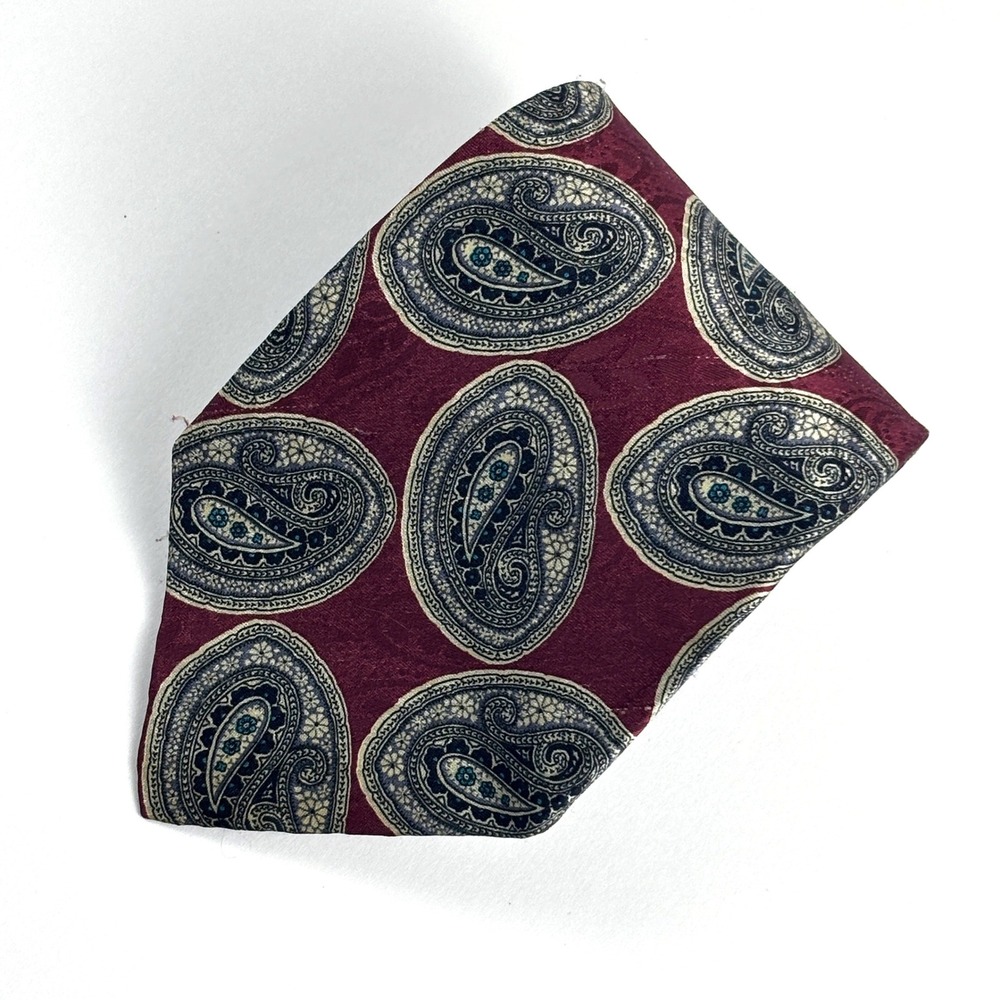Etienne Aigner Necktie Mens OS Burgundy Paisley Medallion Silk Blend Preppy VTG